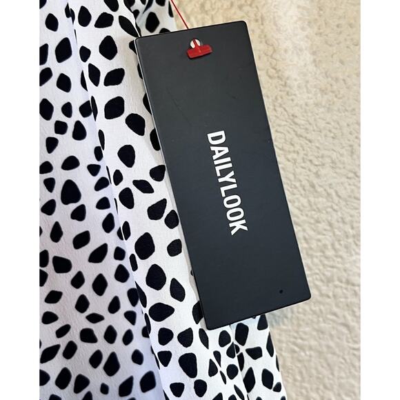 NWT Bobeau Collection Women's Size Small Black White Spotted Sleeveless Blouse - Picture 6 of 8